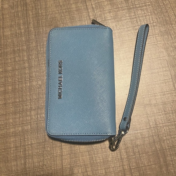 MICHAEL Michael Kors Handbags - Blue michael kors wristlet wallet